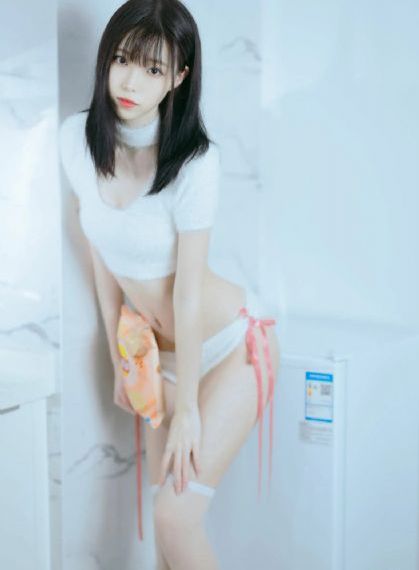 女闺蜜鞋袜调教女虐女_BD英语免费电视剧