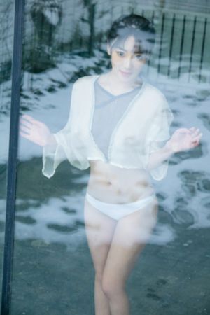 张雪馨私拍极品馒头_未删减完整版